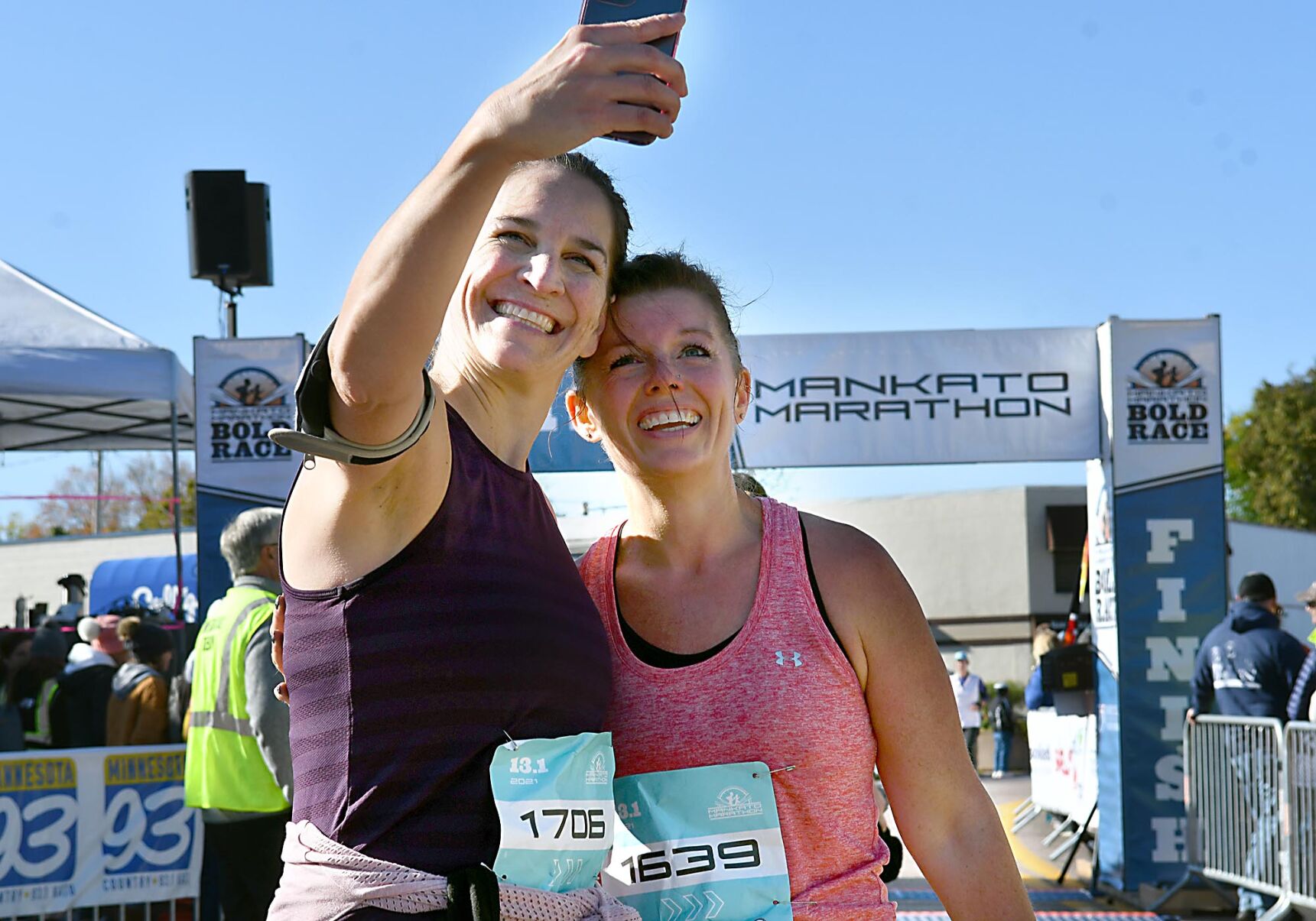 Mankato Marathon selfie finish